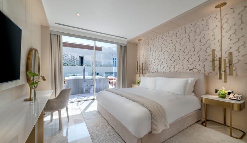 FIVE Palm Jumeirah Dubai-Four Bedroom Duplex Penthouse Suite guestroom 02_18703